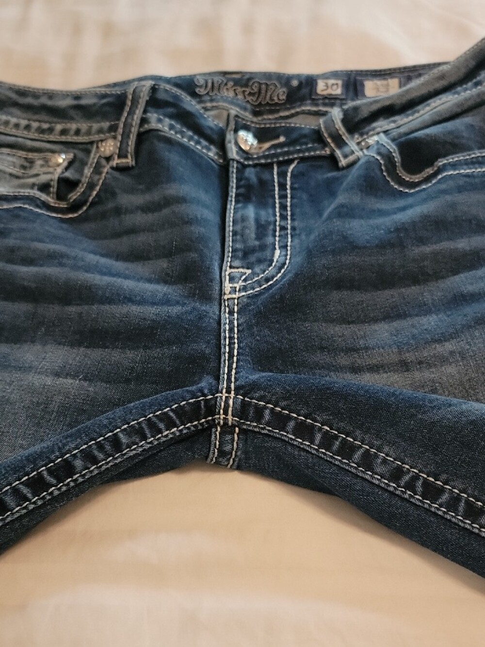 Miss Me Floral & Plaid W/Stone Embellishments Medium Wash Boot Cut Jeans, Sz 30 - Picture 6 of 13